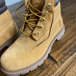 Timberland new Women’s waterproof boots, size 6.5.